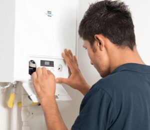 آیا هنگام مسافرت پکیج دیواری را خاموش کنیم؟